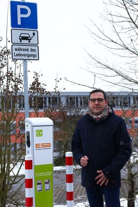 Freude über neue Ladestation