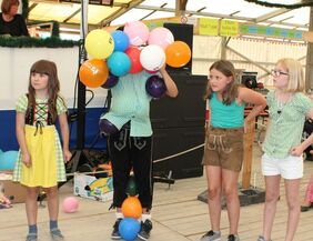 Krönung des Luftballonkönigs