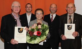 Goldene Ehrennadel