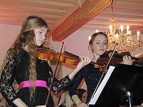 Viola Schönenwald und Anja Zogler