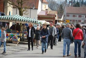 Frühlingshafter Marktsonntag